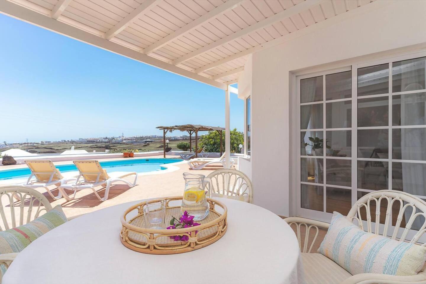 Amazing 3 Bedroom Ocean View With Pool Tias Exterior photo